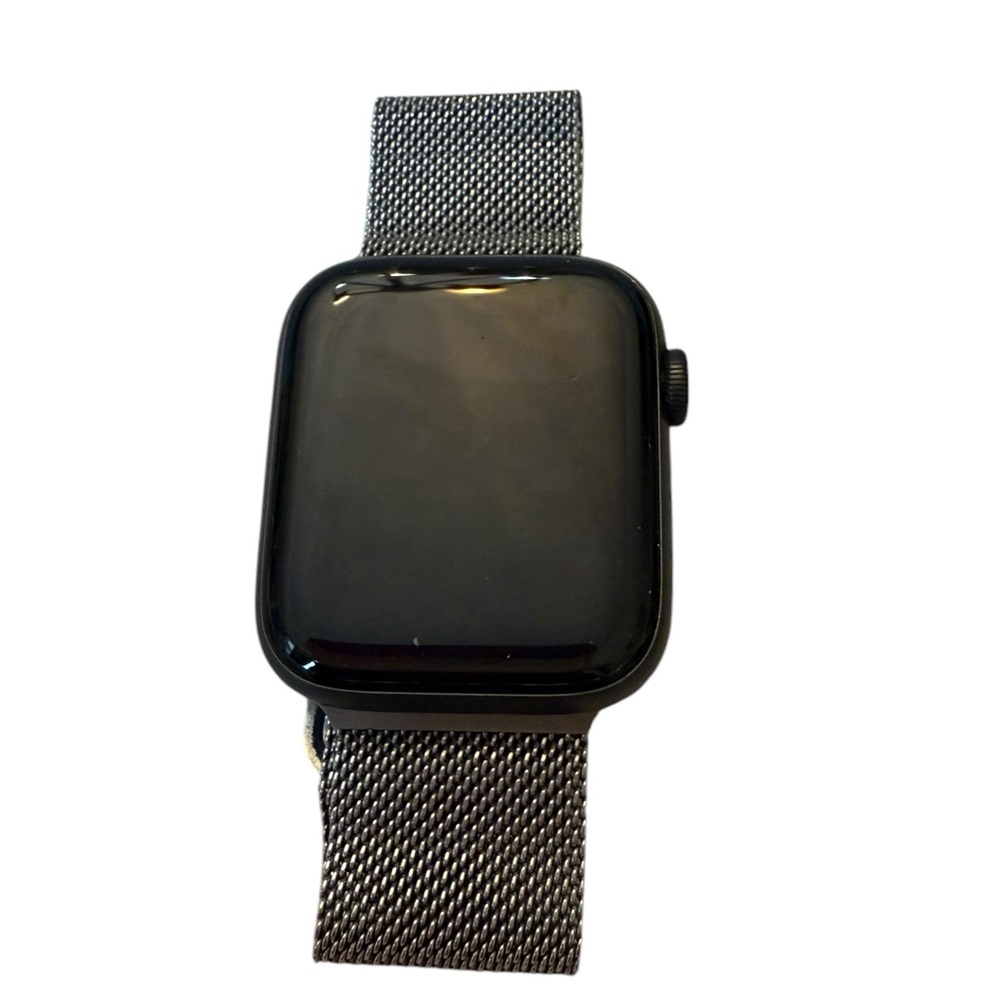 Apple Watch Series 5 (GPS + Cellular, 44mm) Silver Magnetic Band Used Unlocked